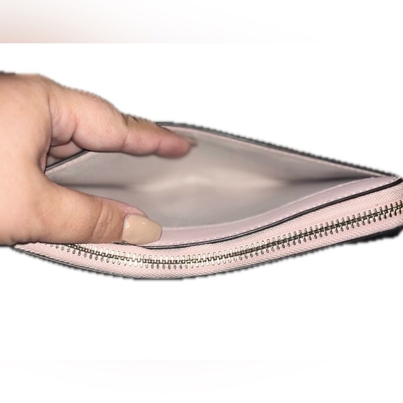 Kate Spade New York Dog Sylvia Francois Slim Pink Continental Wallet - Picture 10 of 15